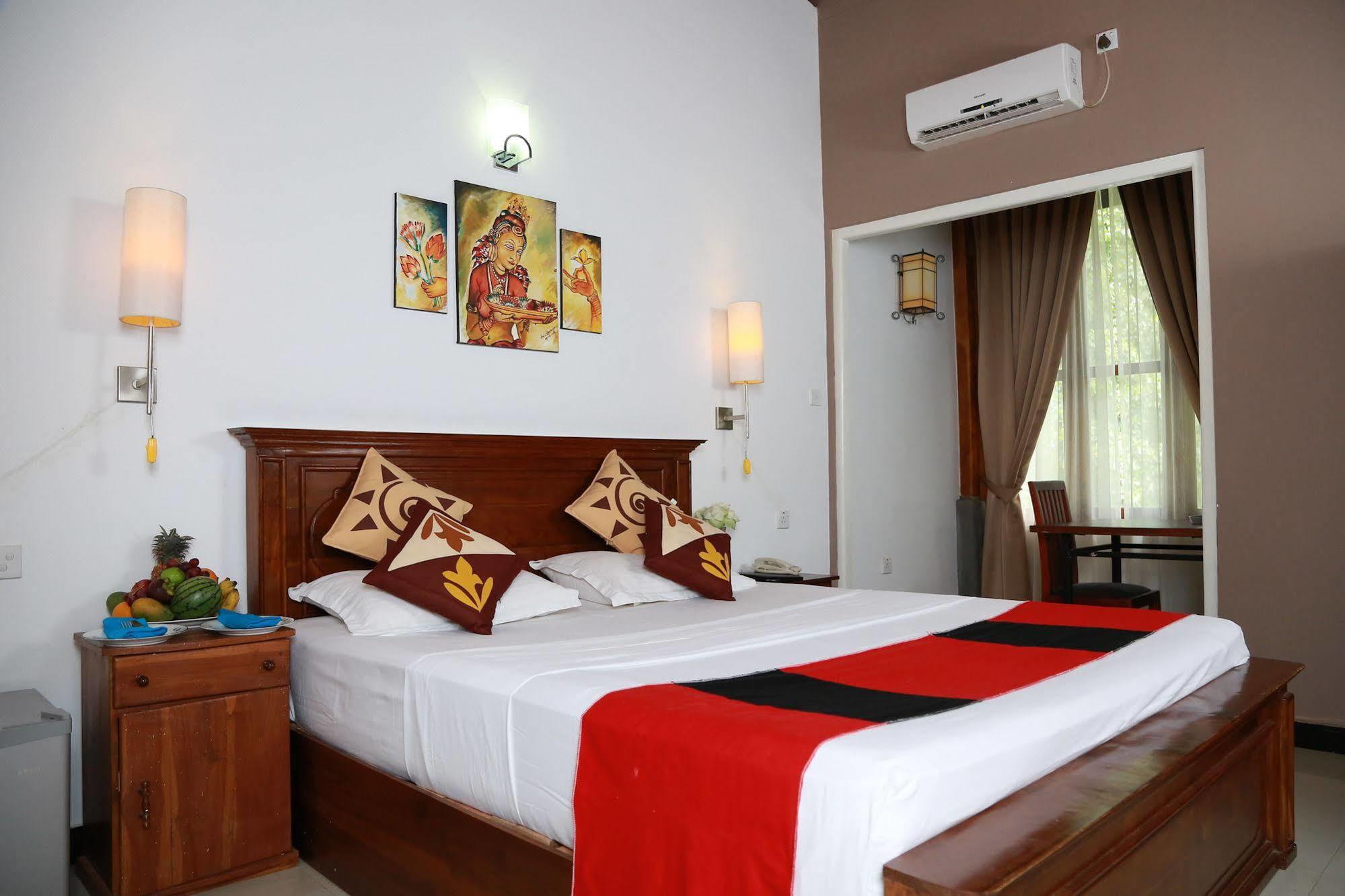 Grand Kalundawa - Dambulla'S Hidden Secret Hotel Exterior photo